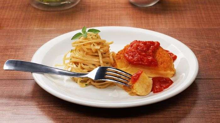 Deliciosa Parmegiana de Provolone com Molho de Tomate