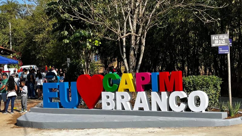 Descubra a novidade: Praça ‘Eu Amo Capim Branco’ é inaugurada