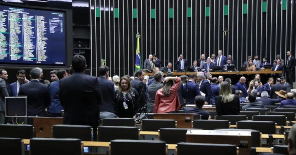 Deputados usam solenidades na Câmara para reforçar curral eleitoral. E é você quem paga – Noticias R7