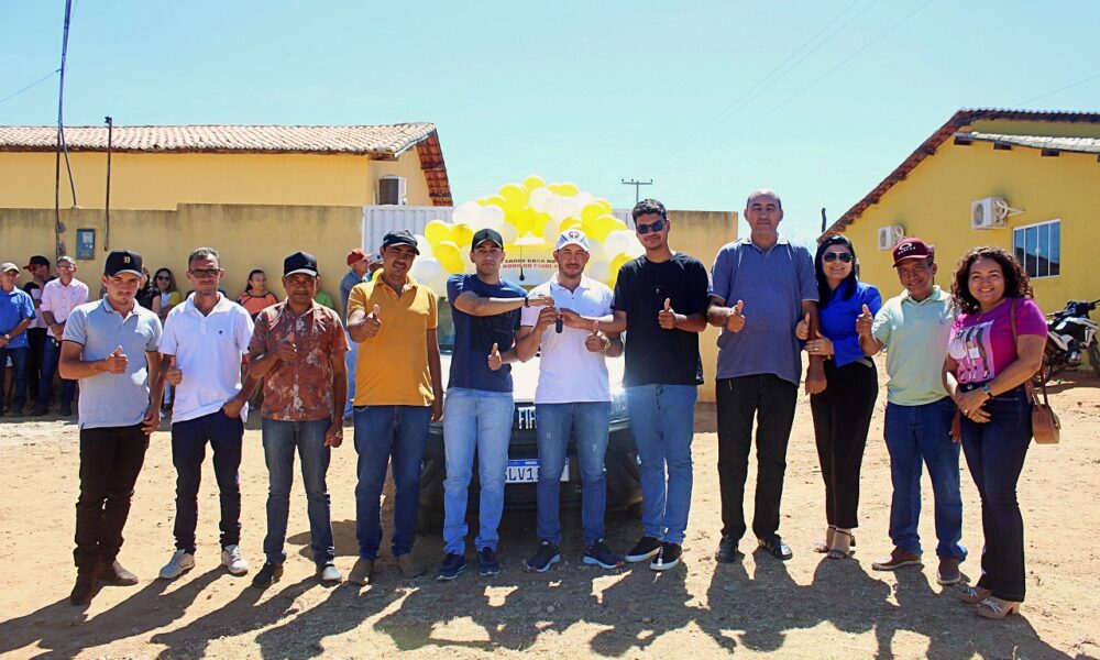 Prefeito melhora transporte de pacientes em Curral Novo