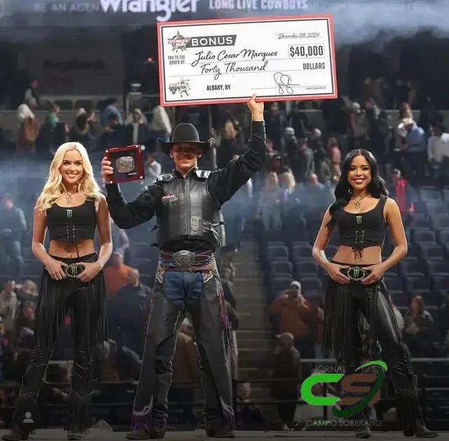 Julio Cesar Marques Conquista Título no PBR Unleash The Beast