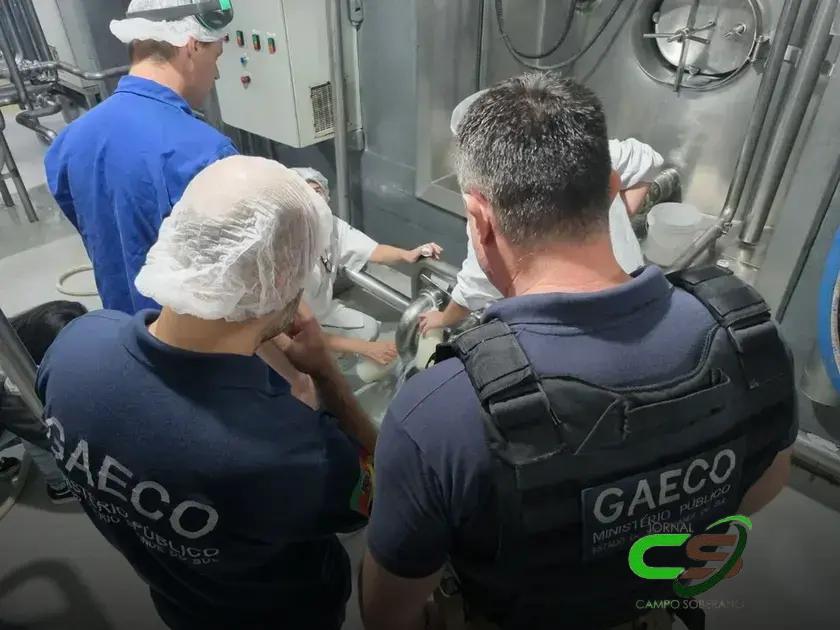 Operação Revela Leite Adulterado: Soda Cáustica e Água Oxigenada