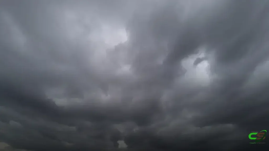 Frente fria avança neste fim de semana e impacta o clima no Brasil